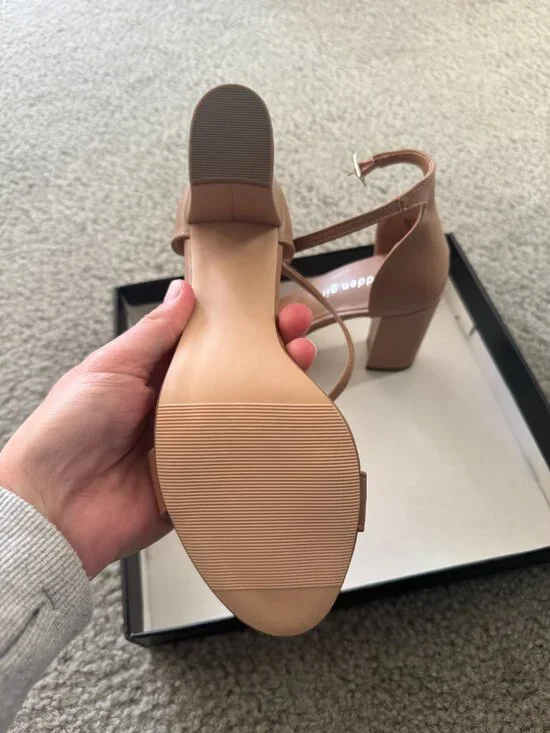 Brand new Steve Madden Nude Heels Size 8 - Picture 3 of 3